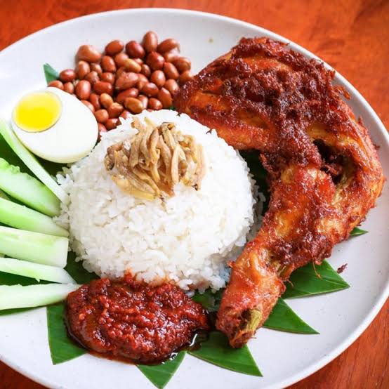 Pre-order our famous Chicken Nasi Lemak for this Sunday.  预订这个星期天的马来西亚鸡肉椰浆饭。